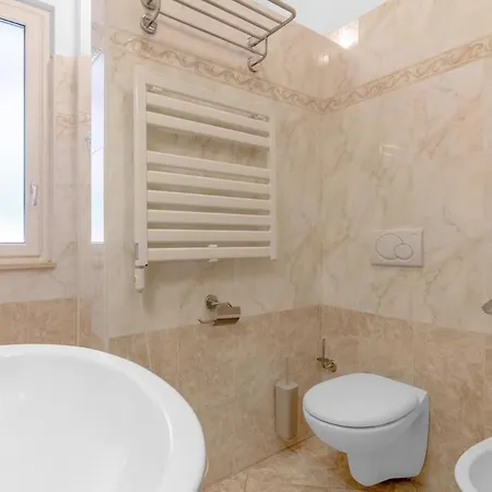 아파트 Casa Royale Al Relais Du