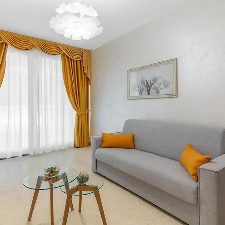 Casa Royale Al Relais Du * 데센자노델가르다